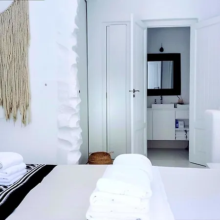 Vh&apilos House
